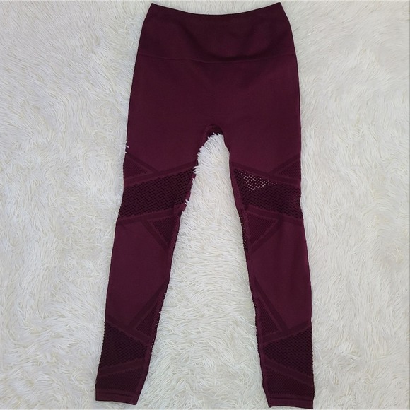 Fabletics Maroon Seemless High-Waisted Mesh Leggings NWT SZ XS - Picture 10 of 10